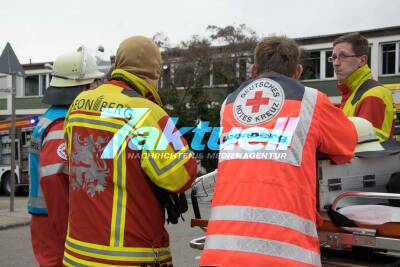 Leonberg: Chemieraum in Realschule brennt komplett aus - Feuerwehrmann verletzt und 50 Leute evakuiert