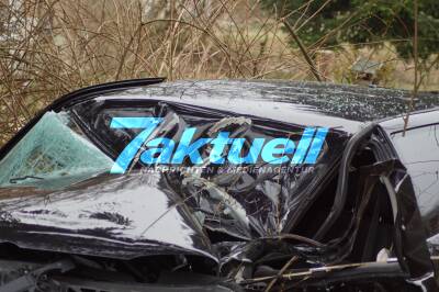 Ortseingang Pfahlhof, PKW kam aus Richtung Winzerhausen - prallte gegen einen Baum - Fahrer 21 Jahre schwer verletzt