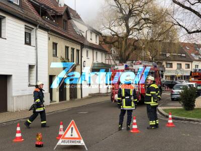 Fritteuse fängt in griechischer Gaststätte Feuer - Mann bei Löschversuchen schwer verletzt