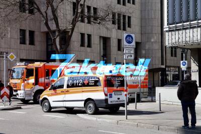 Eine verletzte Person nach Unfall in der Marktstraße am Breuninger