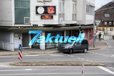Raubüberfall auf Spielothek in Geislingen, Mitarbeiterin auf Toilette eingesperrt - Kripoeinsatz mit Beweismittelsicherung