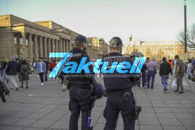 Polizeipräsenz in Stuttgart am Hauptahnhof und Königstraße / Schlossplatz