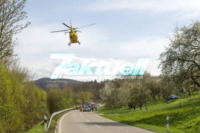 Hubschrauber im Einsatz nach schwerem Motorradunfall