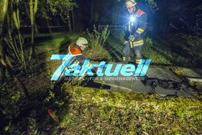 Skurriler Horrorfund in der Rems: Pärchen findet beim Spaziergang offenbar geköpfte Leiche - Feuerwehr birgt nach Großeinsatz aber nur eine Puppe