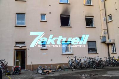 Küchenbrand in Mehrfamilienhaus: Mutter war abgelenkt und setzt Küche in Flammen - Evakuierung und Grosseinsatz
