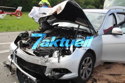 Schwerer Unfall auf der B312 bei Riederich - ca. 8 teils schwer Verletzte, RTH im Einsatz - PKW überschlagen