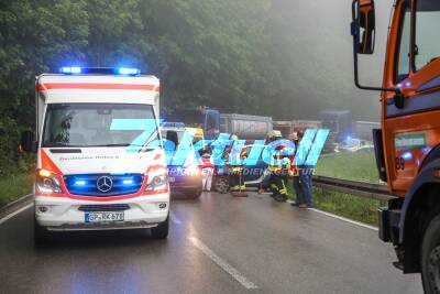 Gammelshausen Richtung Auendorf Unfall beim überholen trotz dichtem Nebel