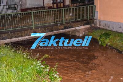 Verheerendes Unwetter über dem Landkreis Karlsruhe: Über 200 Einsätze - Gemeinden komplett unter Wasser - 300 Einsatzkräfte