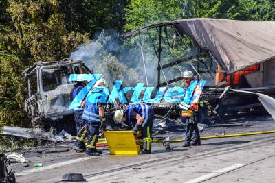 Asozial! Ich weiß nicht wo unsere Welt noch hinsteuert - Klare Worte nach tödlichem Horrorunfall auf der A5: Gaffer behindern Einsatzkräfte
