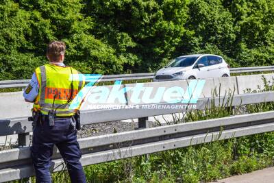 Asozial! Ich weiß nicht wo unsere Welt noch hinsteuert - Klare Worte nach tödlichem Horrorunfall auf der A5: Gaffer behindern Einsatzkräfte