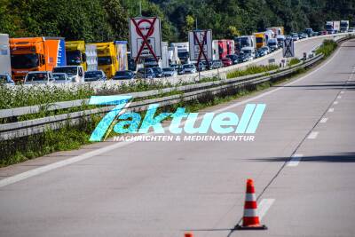 Asozial! Ich weiß nicht wo unsere Welt noch hinsteuert - Klare Worte nach tödlichem Horrorunfall auf der A5: Gaffer behindern Einsatzkräfte