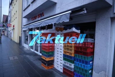 Brand in Wohn- und Supermarktgebäude ausgebrochen
