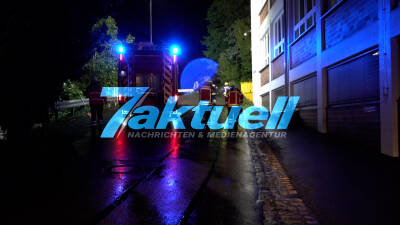 Extreme Erdrutschgefahr in Bad Urach: Villen evakuiert, weitere Evakuierungen laufen - Bewohner waren von der Außenwelt abgeschnitten