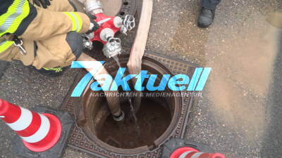 HW Einsatzlage in Stuttgart: Tiefgarage wird leergepumpt - Feuerwehr im O-Ton zur Lage in der Landeshauptstadt  -  Stadtbahn unterbrochen wegen unterspültem Gleis
