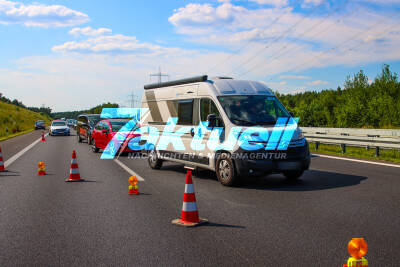 Schwerer Verkehrsunfall auf der A10: Zwei Schwerverletzte bei Kollision am Samstagnachmittag