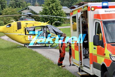 Akademische Radtour von Salzburg nach Triest am Mittelmeer endet nach schwerem Unfall im Krankenhaus - Bei Sturz mit PKW zusammengestoßen