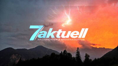 Hitze von spektakulärem Himmelsspektakel abgelöst: In 40 Minuten hunderte Blitze über Berchtesgaden, spektakulär erleuchtet der Himmel in vielen Farben und mit hunderten Blitzen
