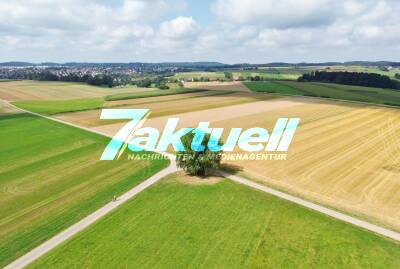 15-Jähriger vom Blitz erschlagen:  Zwei Jugendliche suchen Schutz unter Baum bei starkem Gewitter - Rettungsdienst kann nicht mehr helfen, Jugendlicher stirbt - Einsatz nach Starkregen und Gewitter bei Welzheim (Rems-Murr Kreis)