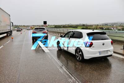 Crash nach Ausweichmanöver auf der B14 – 5 Fahrzeuge in Unfall verwickelt - mehrere Verletzte