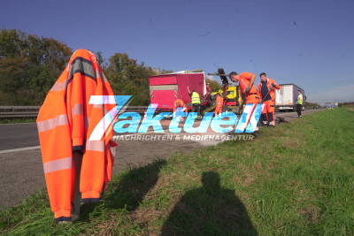 ZDF-Schauspieler und Künstler Michael Gaedt verunfallt schwer mit seinem Tournee-Transporter auf Autobahn