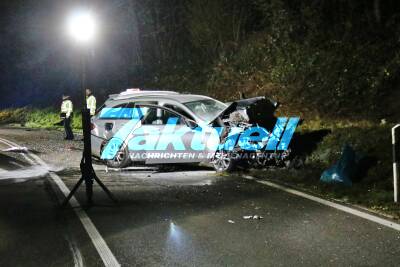 Heftiger Crash: 78 jähriger kracht in den Gegenverkehr - Entgegen kommender Mercedes geht in Flammen auf - Senior stirbt bei tödlichem Unfall bei Schorndorf-Haubersbronn - Schwerer Unfall mit 4 Fahrzeugen - Straße über 4 Stunden gesperrt