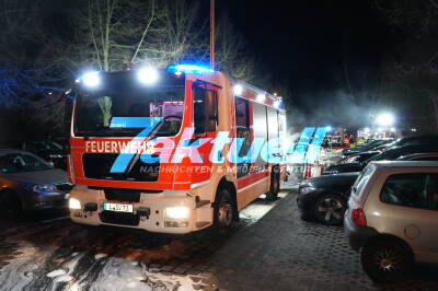 Böse Überraschung nach Atze Schröder Show  - Mehrere Autos auf Parkplatz brennen - ON TAPE!