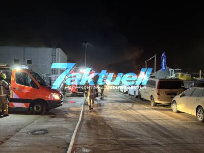 Mehrere Spezial-LKWs in Vollbrand - Betonpumpen der Fa. Putzmeister bei Betonherstellern abgebrannt