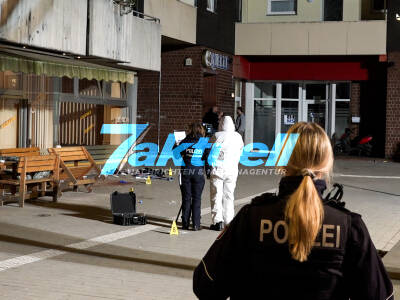 Polizei fahndet nach Axtangreifer: Eine Person in Handschellen abgeführt: 2 schwerst Verletzte Personen von Polizei gefunden - Axtangriff in der Hertener Innenstadt - Hintergründe unklar