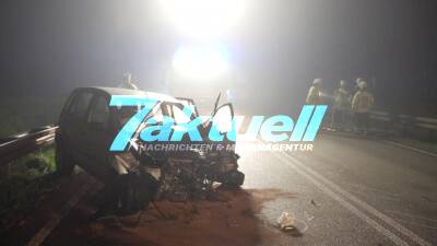 Schwerer Nebel-Crash auf B312 im Kurvenbereich mit Schwerverletzten - Nebel mit geringen Sichtweiten