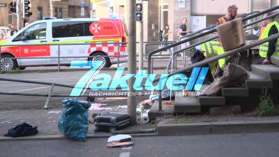 G-Klasse rast in Fußgänger! 3 lebensgefährlich Verletzte - Frau verstorben - Großalarm in Stuttgarter Innenstadt - Fahrer festgenommen