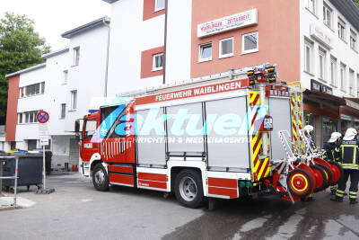 Brennender Mülleimer setzt Kühlschrank in Brand – angrenzende Bäckerei muss Backwaren entsorgen