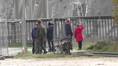 Sprengung der Kühltürme des ehemaligen Kernkraftwe...