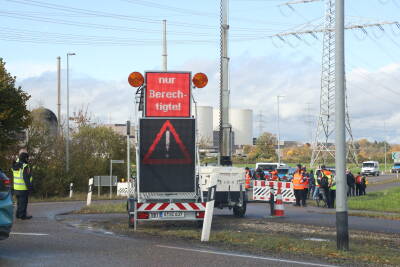 Sprengung der Kühltürme des ehemaligen Kernkraftwe...
