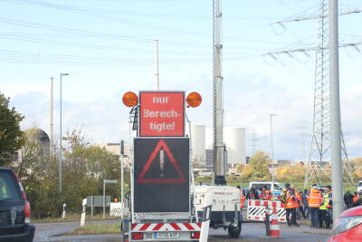 Sprengung der Kühltürme des ehemaligen Kernkraftwe...