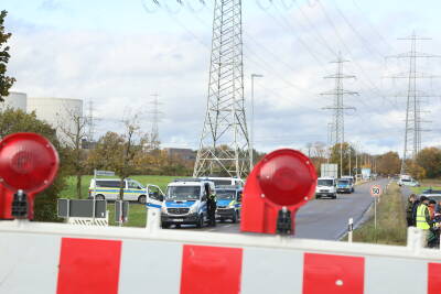 Sprengung der Kühltürme des ehemaligen Kernkraftwe...
