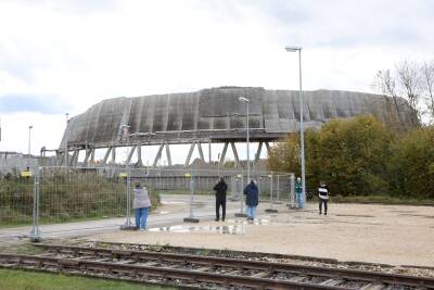 Sprengung der Kühltürme des ehemaligen Kernkraftwe...
