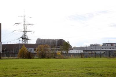 Sprengung der Kühltürme des ehemaligen Kernkraftwe...