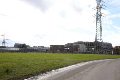 Sprengung der Kühltürme des ehemaligen Kernkraftwe...