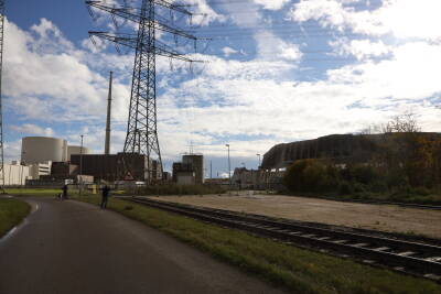 Sprengung der Kühltürme des ehemaligen Kernkraftwe...