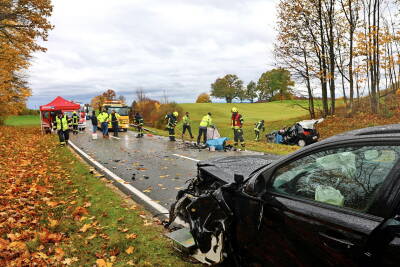 Horrorunfall: Der Lenker hatte keine Chance.

Um...