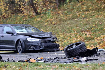 Horrorunfall: Der Lenker hatte keine Chance.

Um...