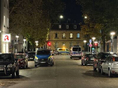 Großer Polizeieinsatz Person wohl schwer mit Messe...