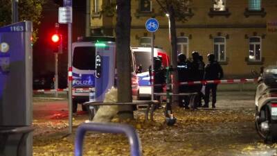 Großer Polizeieinsatz Person wohl schwer mit Messe...