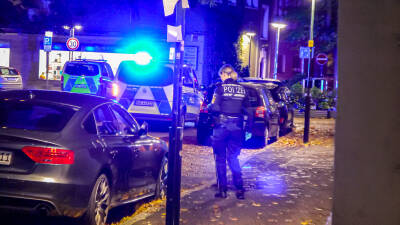 STUTTGART-WANGEN: Großer Polizeieinsatz Person woh...